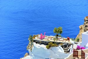 Read more about the article What do you need to travel to Santorini?